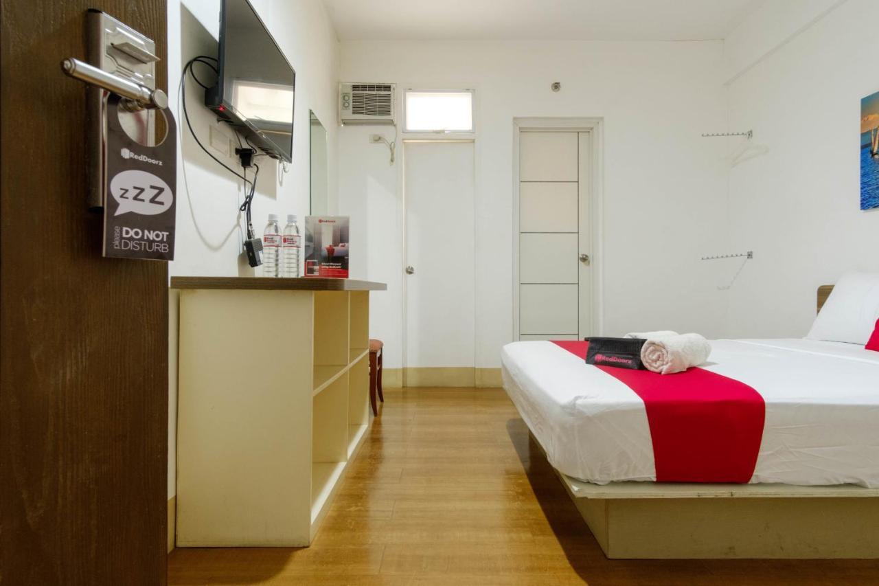 Hotel Reddoorz Near V Mapa Station Manila Zewnętrze zdjęcie