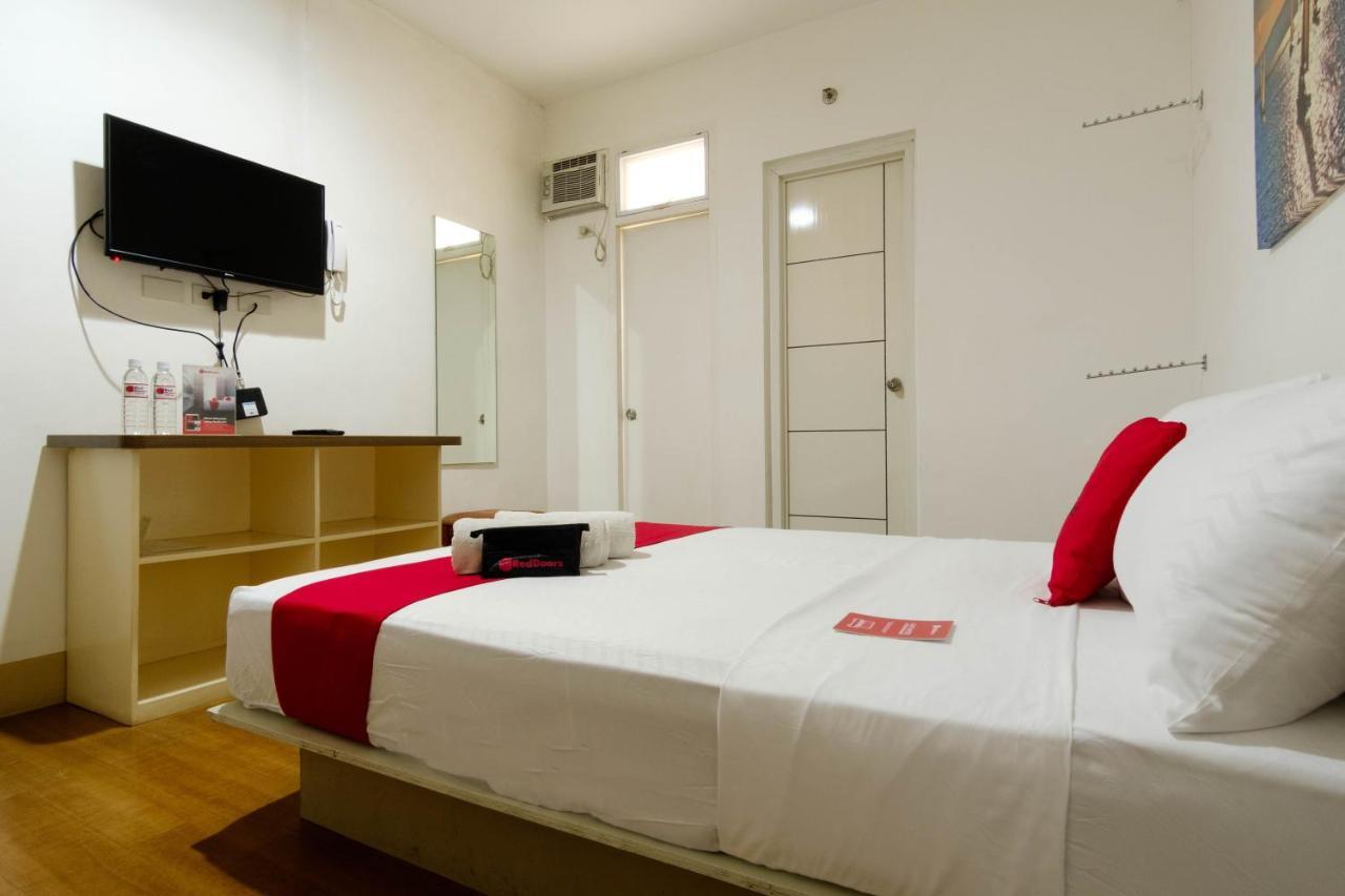 Hotel Reddoorz Near V Mapa Station Manila Zewnętrze zdjęcie