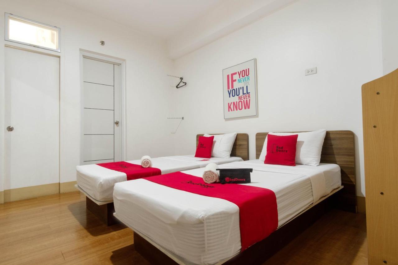 Hotel Reddoorz Near V Mapa Station Manila Zewnętrze zdjęcie