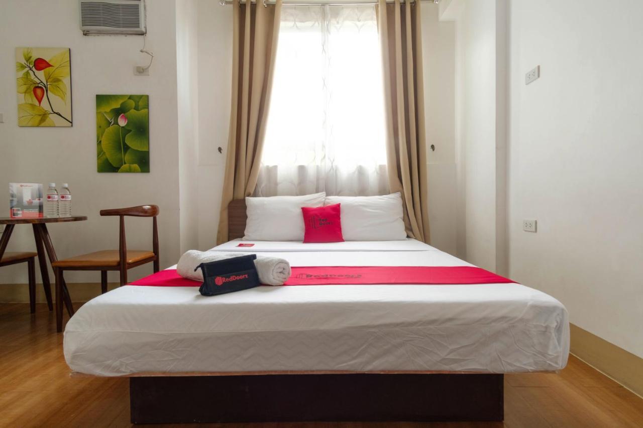 Hotel Reddoorz Near V Mapa Station Manila Zewnętrze zdjęcie