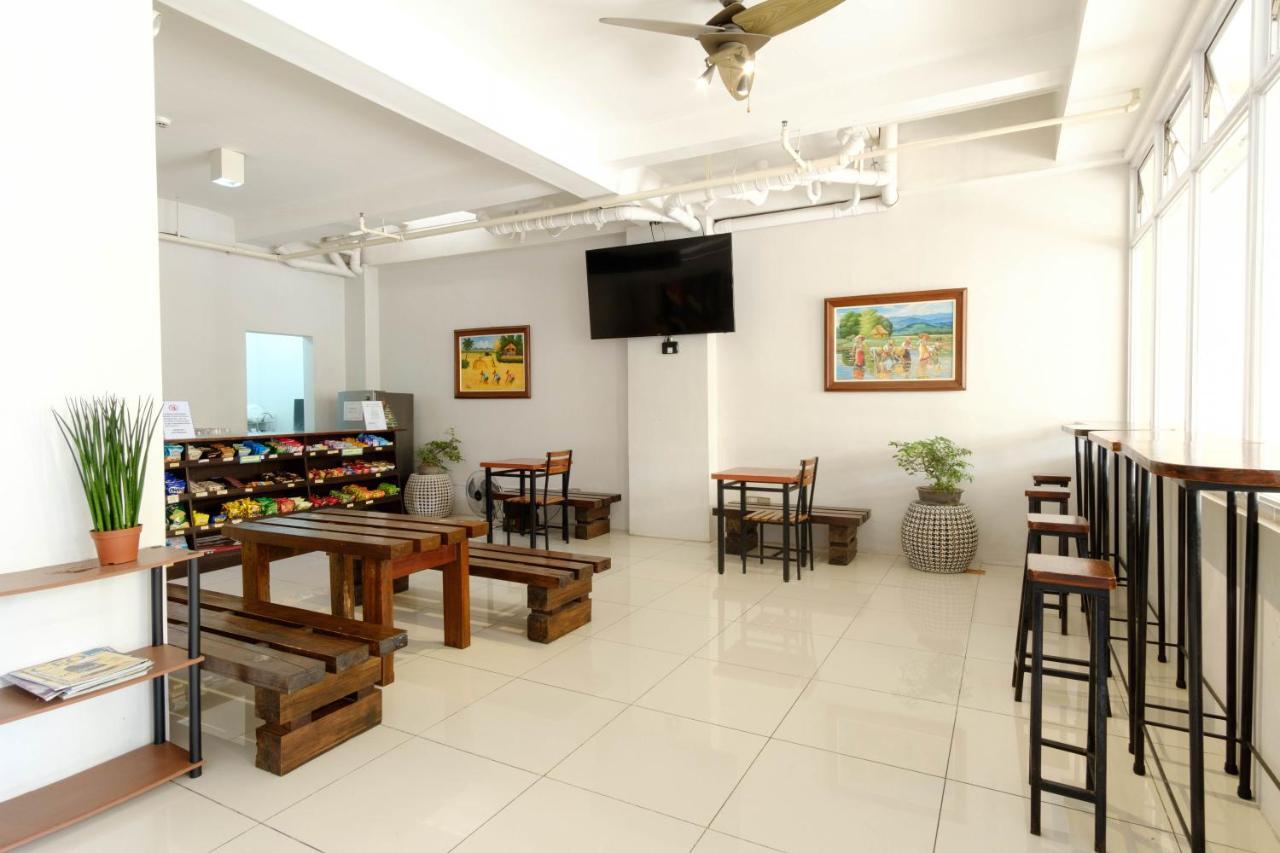 Hotel Reddoorz Near V Mapa Station Manila Zewnętrze zdjęcie