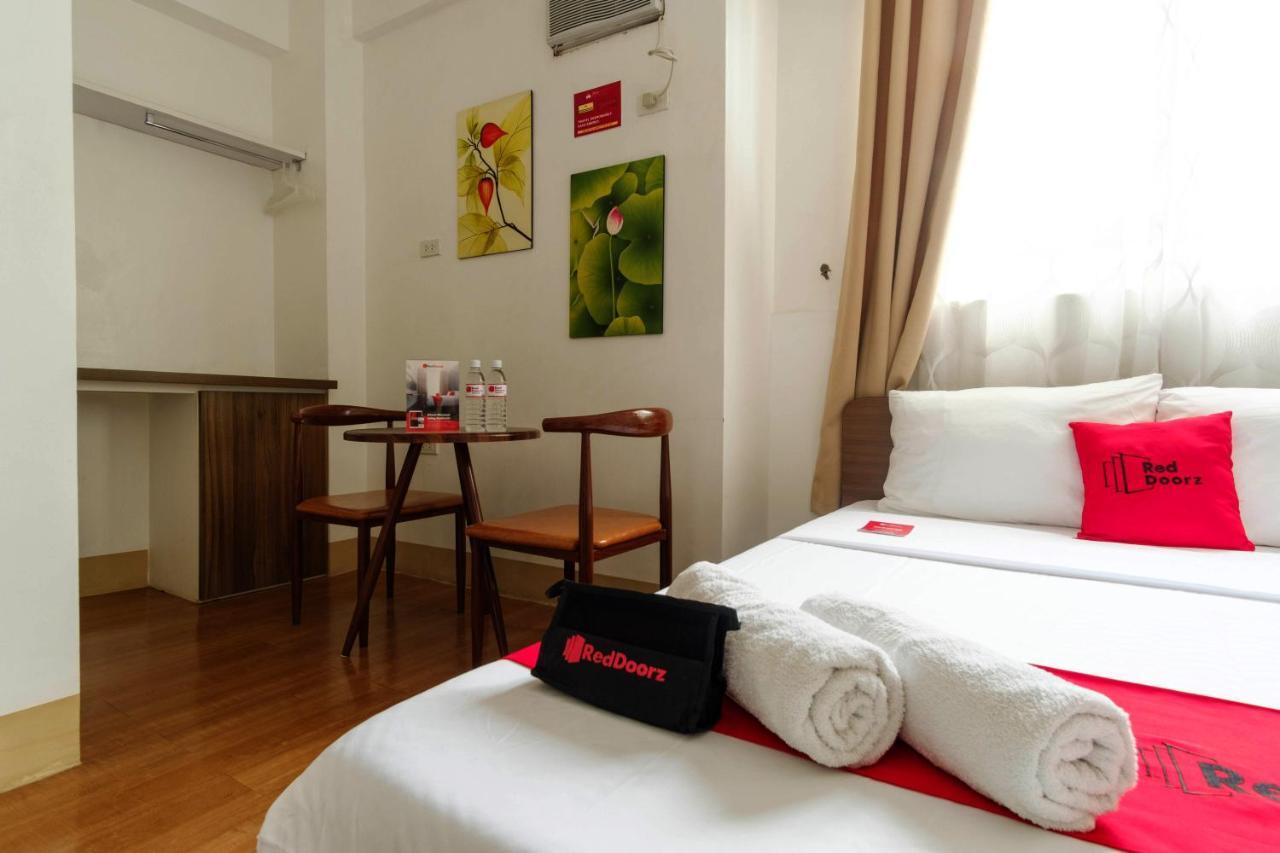 Hotel Reddoorz Near V Mapa Station Manila Zewnętrze zdjęcie