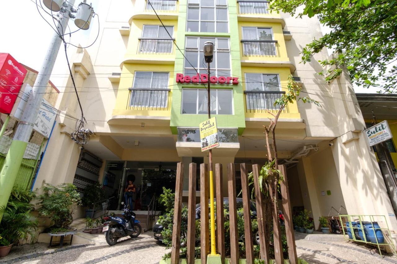 Hotel Reddoorz Near V Mapa Station Manila Zewnętrze zdjęcie